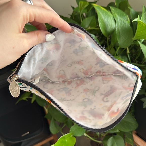 eWe Colorful Cats Kids Pencil Case - Picture 5 of 5